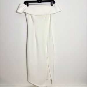Runway Goddess Off-Shoulder White Dress AU 6 US 2
